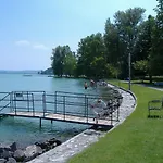 Blki Vendeghaz Гостевой дом Тихань